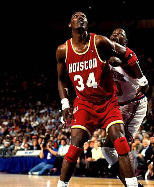 Guarding Hakeem Olajuwon Wallpaper