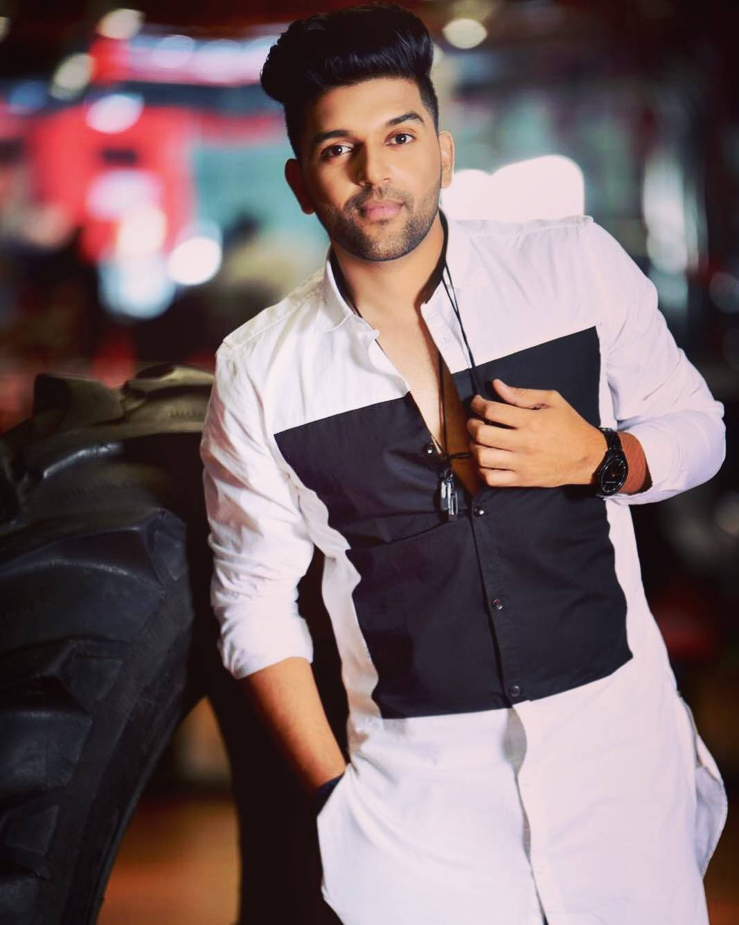 Guru Randhawa Open Shirt Wallpaper