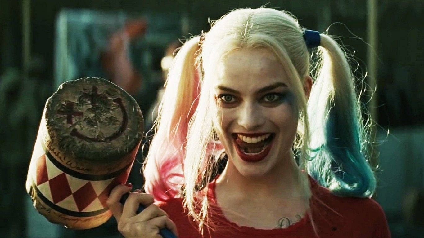 Harley Quinn Poses For A Picture In Suicide Squad Wallpaper