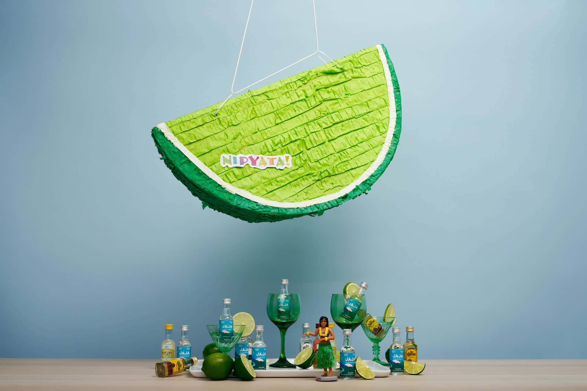 Hispanic Lime Wedge Piñata Wallpaper