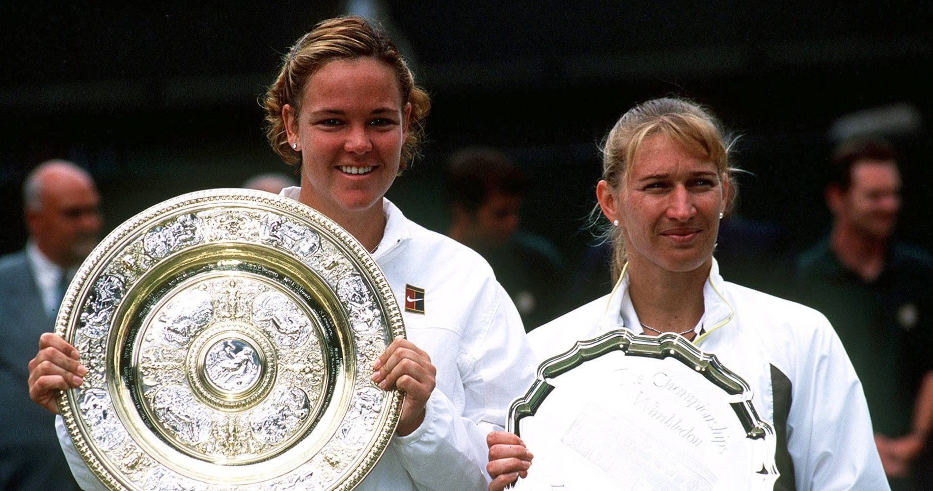 Historic Clash: Lindsay Davenport Vs. Steffi Graf Wallpaper