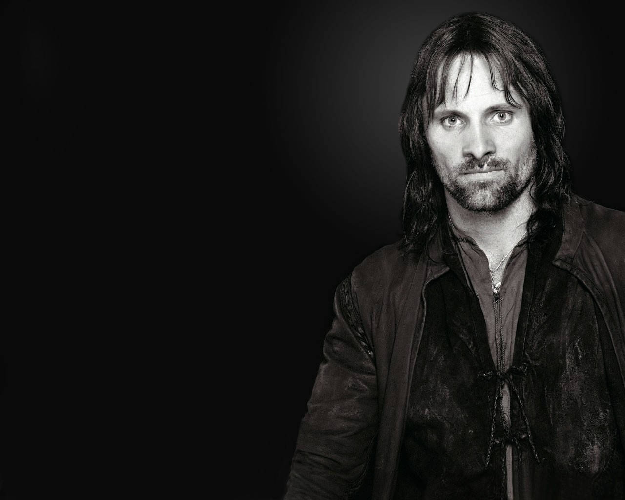 Hollywood Actor Viggo Mortensen As Aragorn Wallpaper