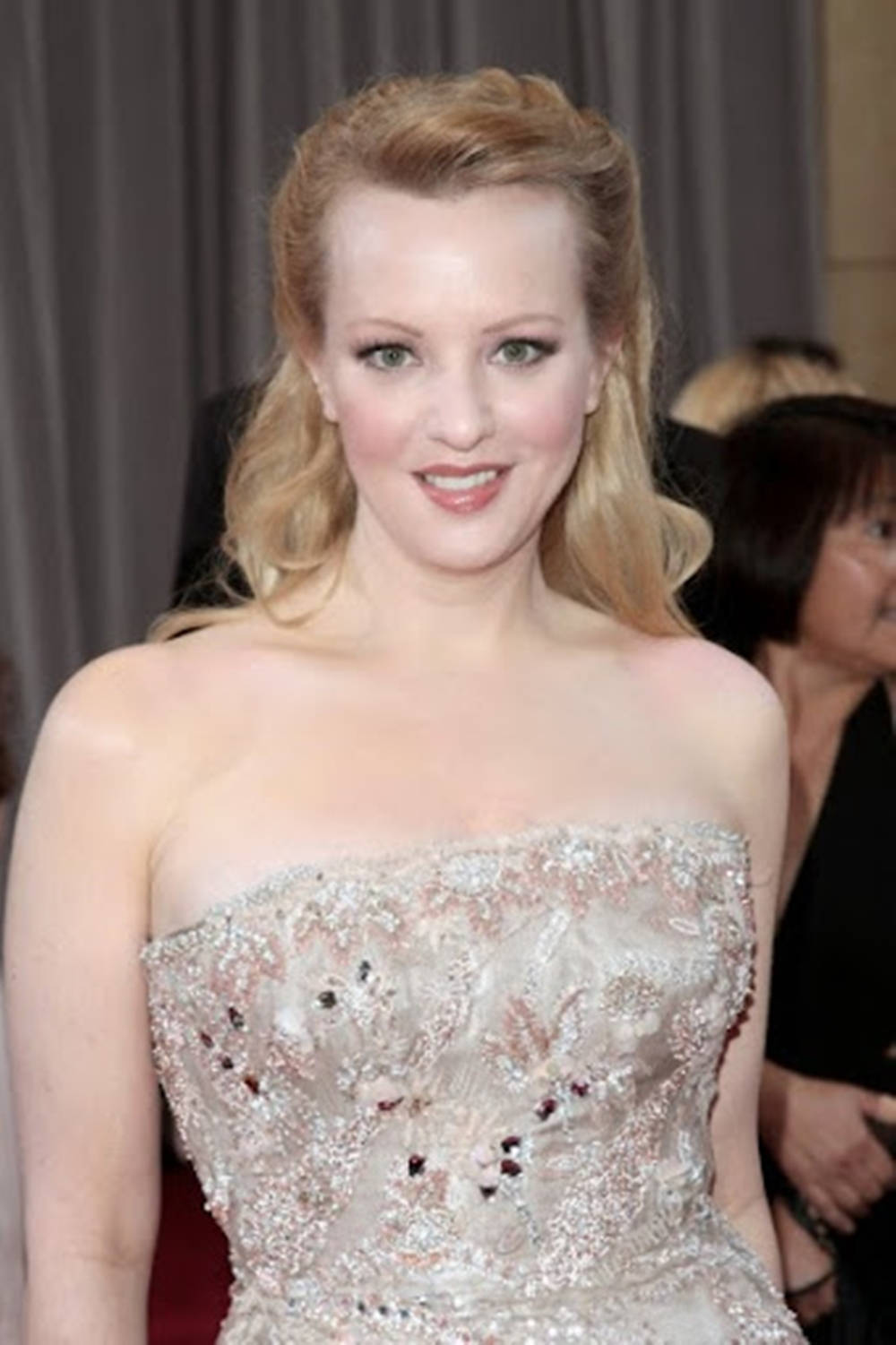 Hollywood Actress Wendi Mclendon Covey Oscars 2012 Wallpaper