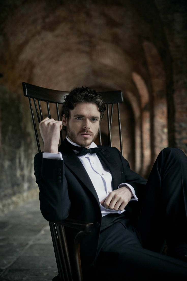 Hot Richard Madden Wallpaper