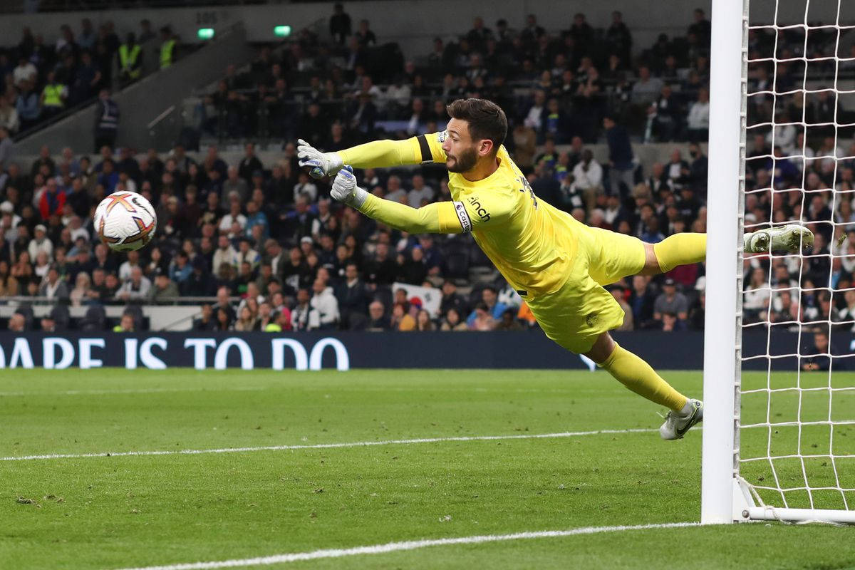 Hugo Lloris Midair Wallpaper