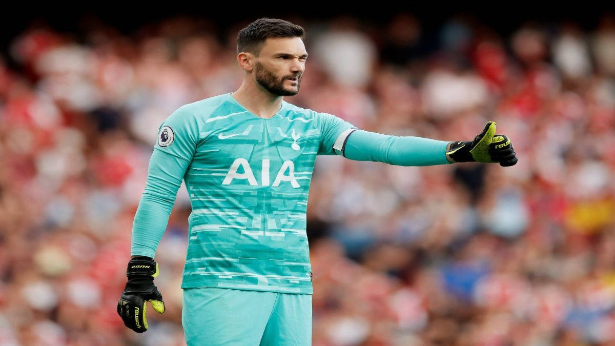 Hugo Lloris Thumbs Up Wallpaper