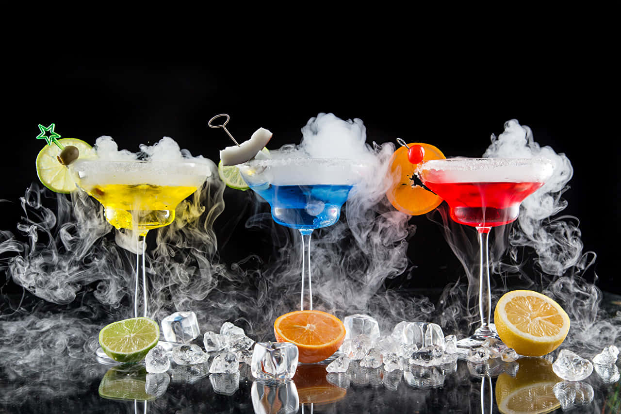 Icy Smoke Fruit Cocktail Drinks Wallpaper