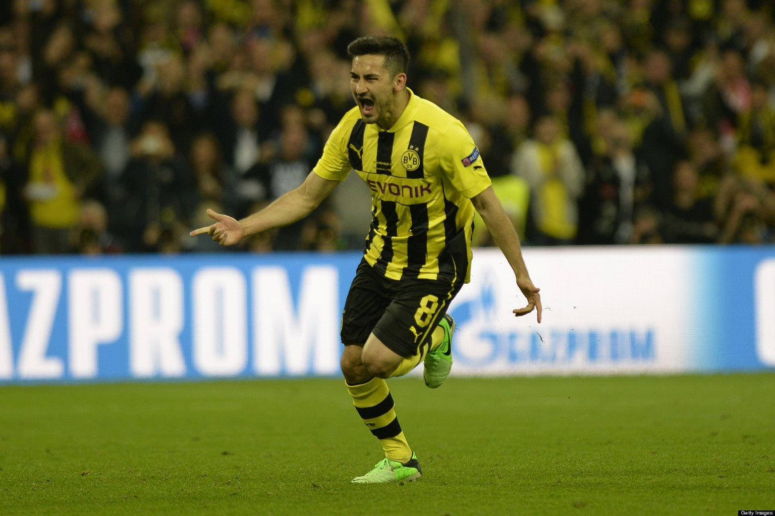 Ilkay Gundogan Screaming On The Field Wallpaper