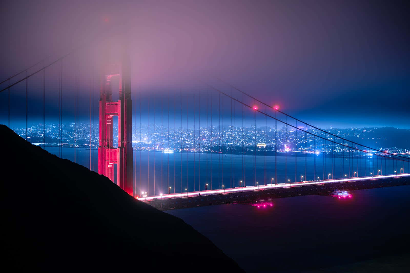 Image San Francisco Fog Blurs The City's Iconic Skyline Wallpaper