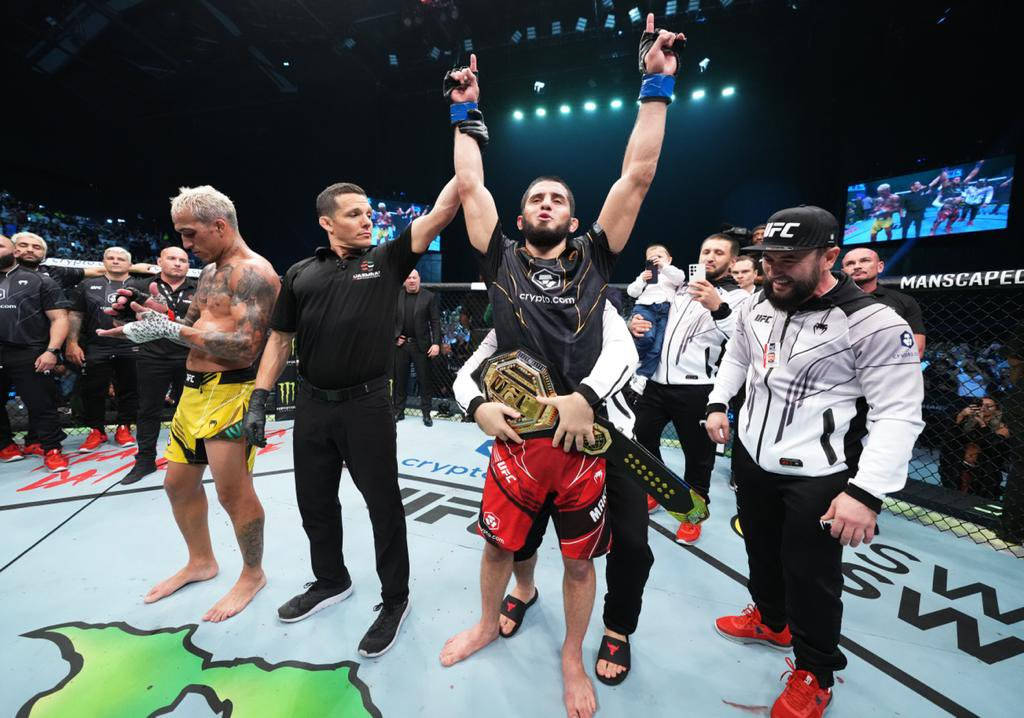 Islam Makhachev Winning Moment Wallpaper