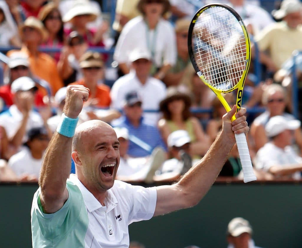 Ivan Ljubicic Cheering Wallpaper