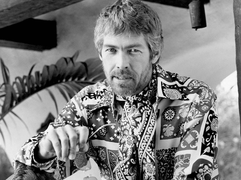 James Coburn In A Bill Bass Shirt Wallpaper