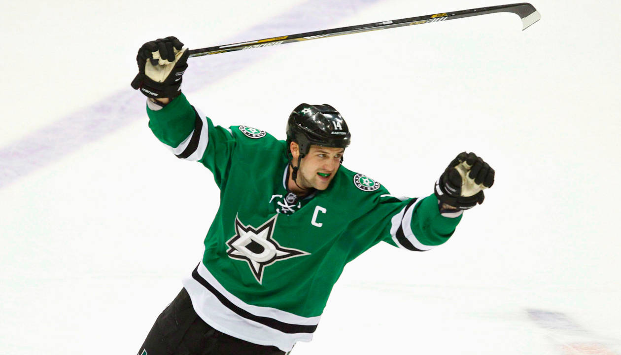 Jamie Benn In Celebration Wallpaper