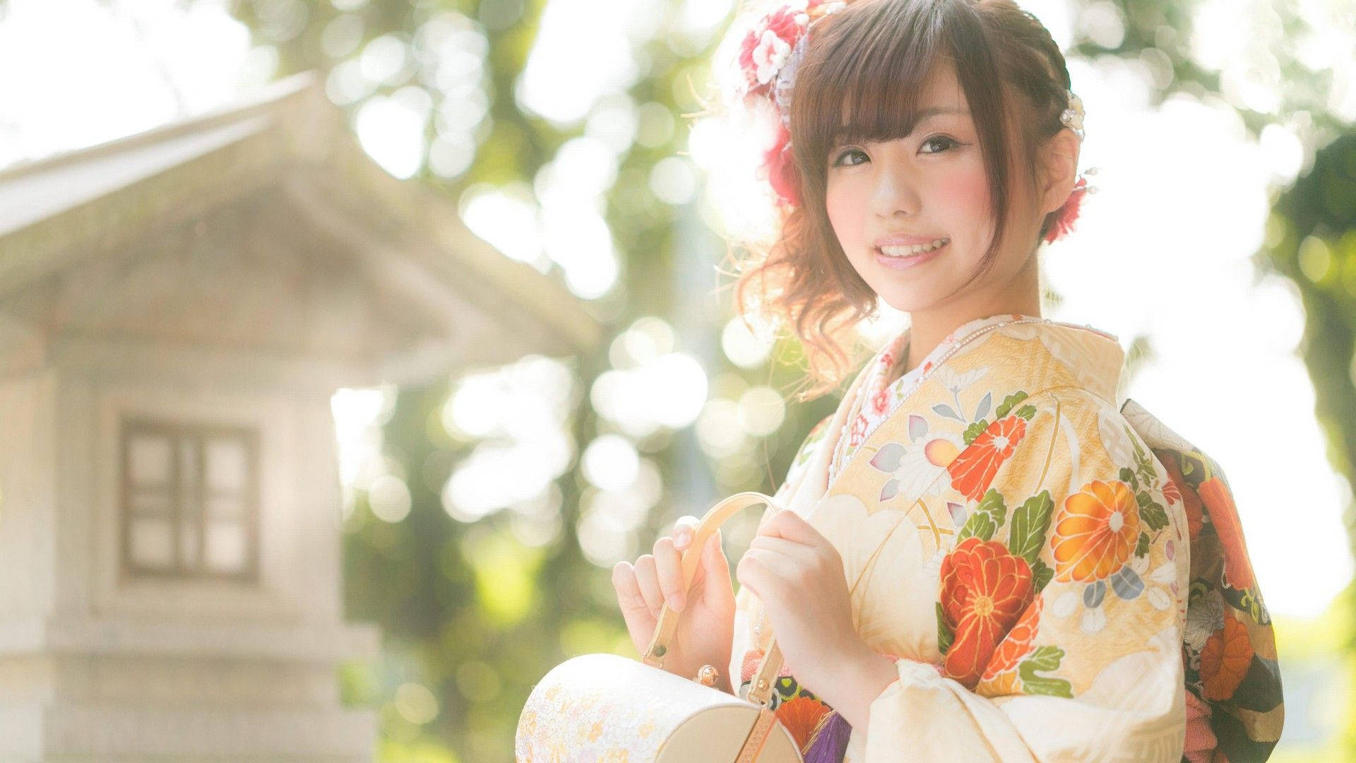 Japan Girl Orange Floral Kimono Wallpaper