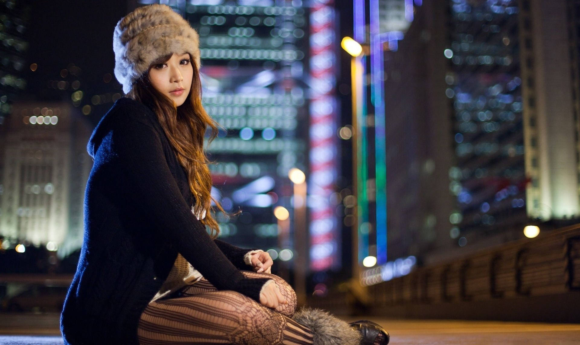 Japan Winter City Girl Style Wallpaper