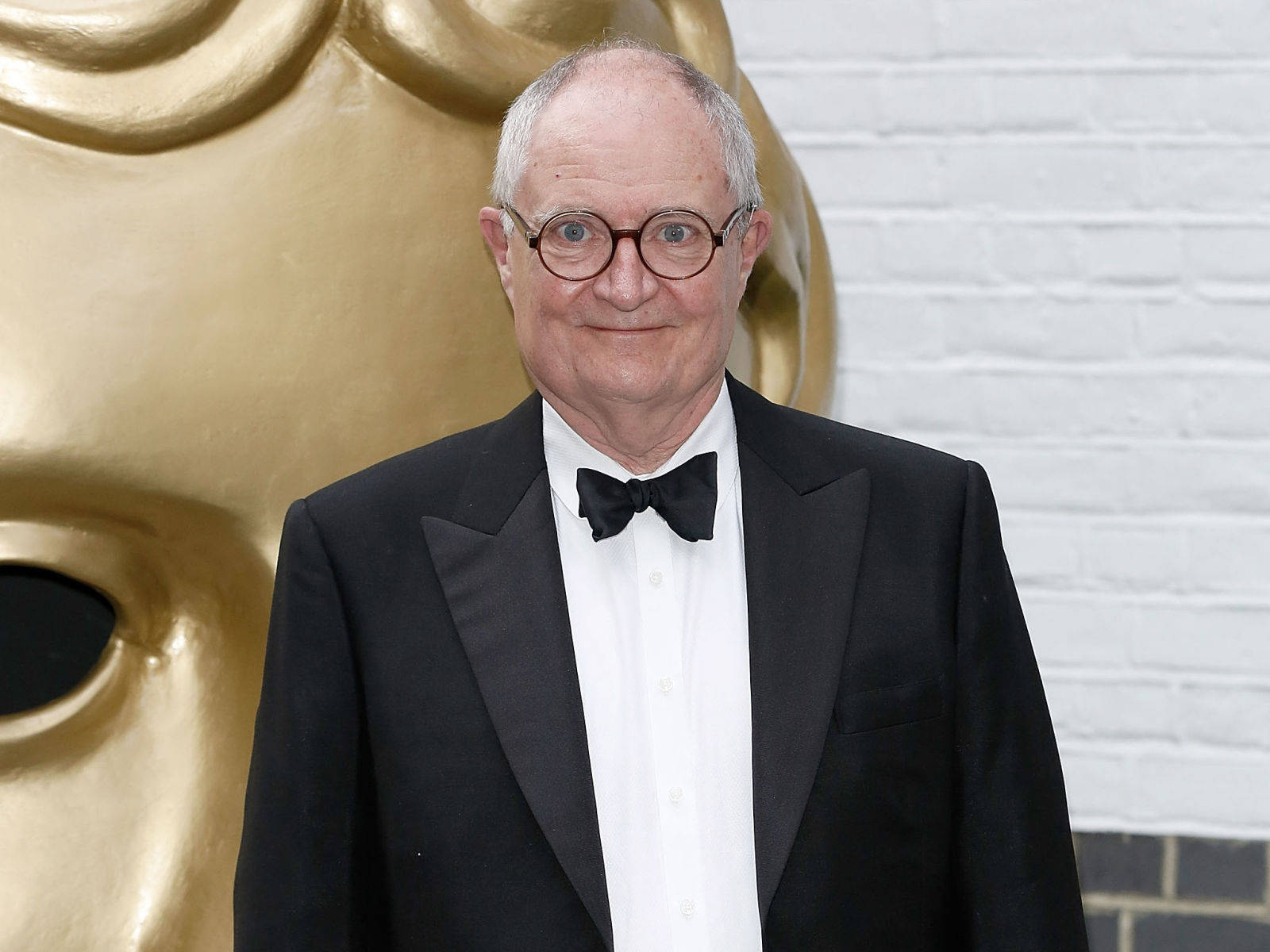 Jim Broadbent Bafta Television Best Actor Wallpaper