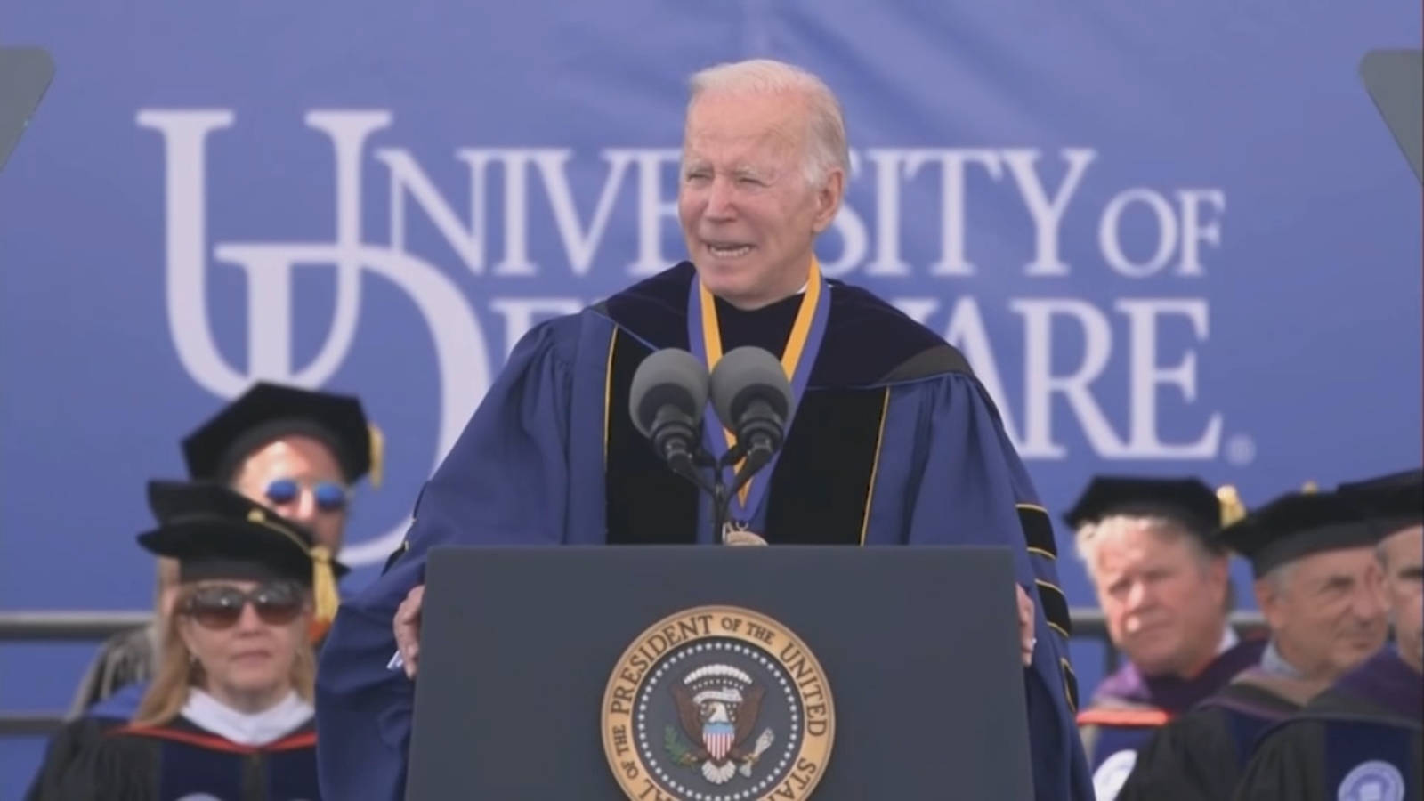 Joe Biden University Of Delaware Graduation Wallpaper