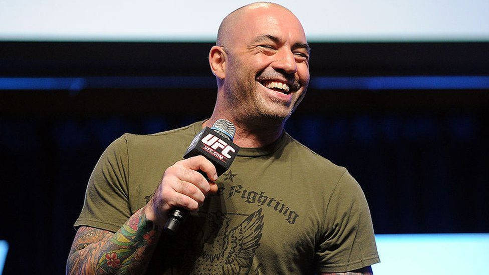 Joe Rogan Hosting Ufc Event Wallpaper