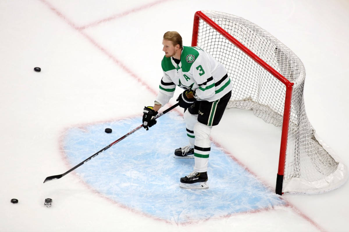 John Klingberg Practice Defending Goal Post Wallpaper