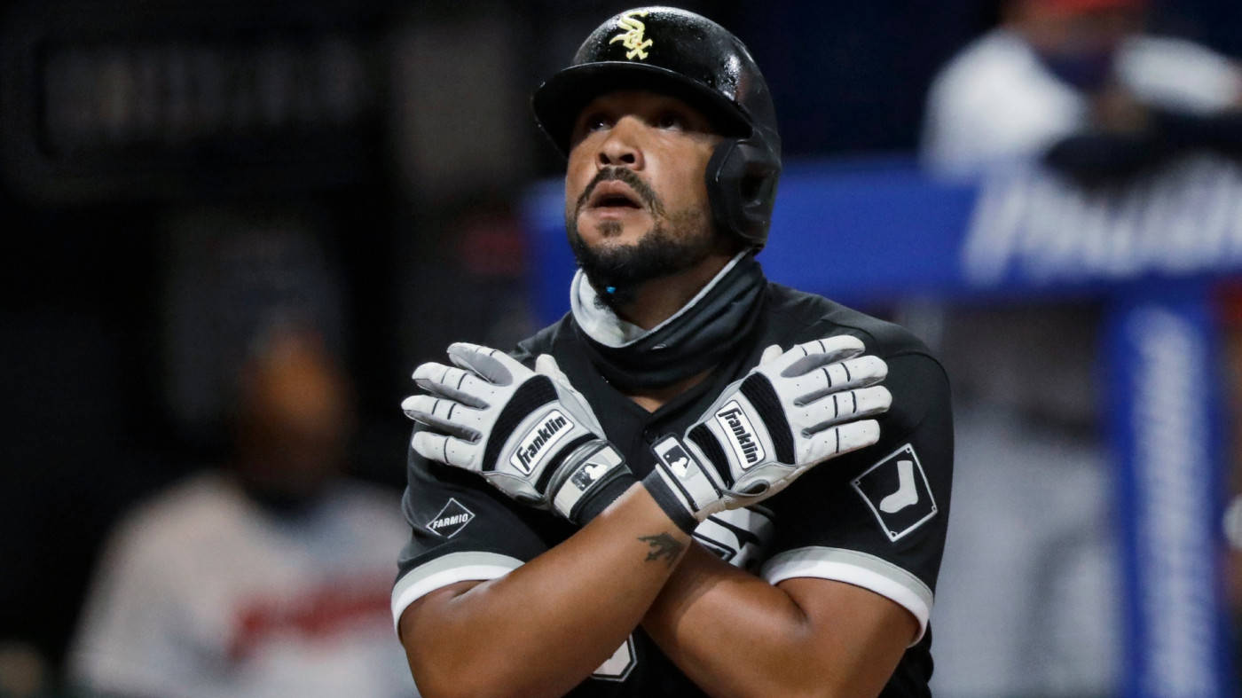 Jose Abreu Cross Hand Wallpaper