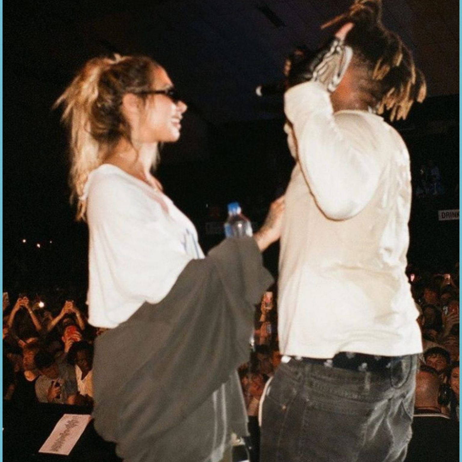 Juice Wrld And Ally On Stage Wallpaper