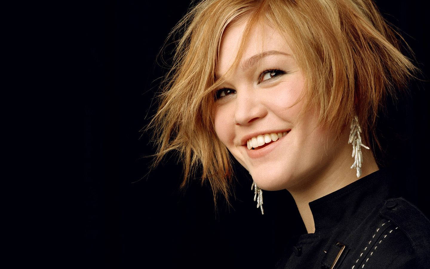 Julia Stiles Celebrity Actress Photo Wallpaper