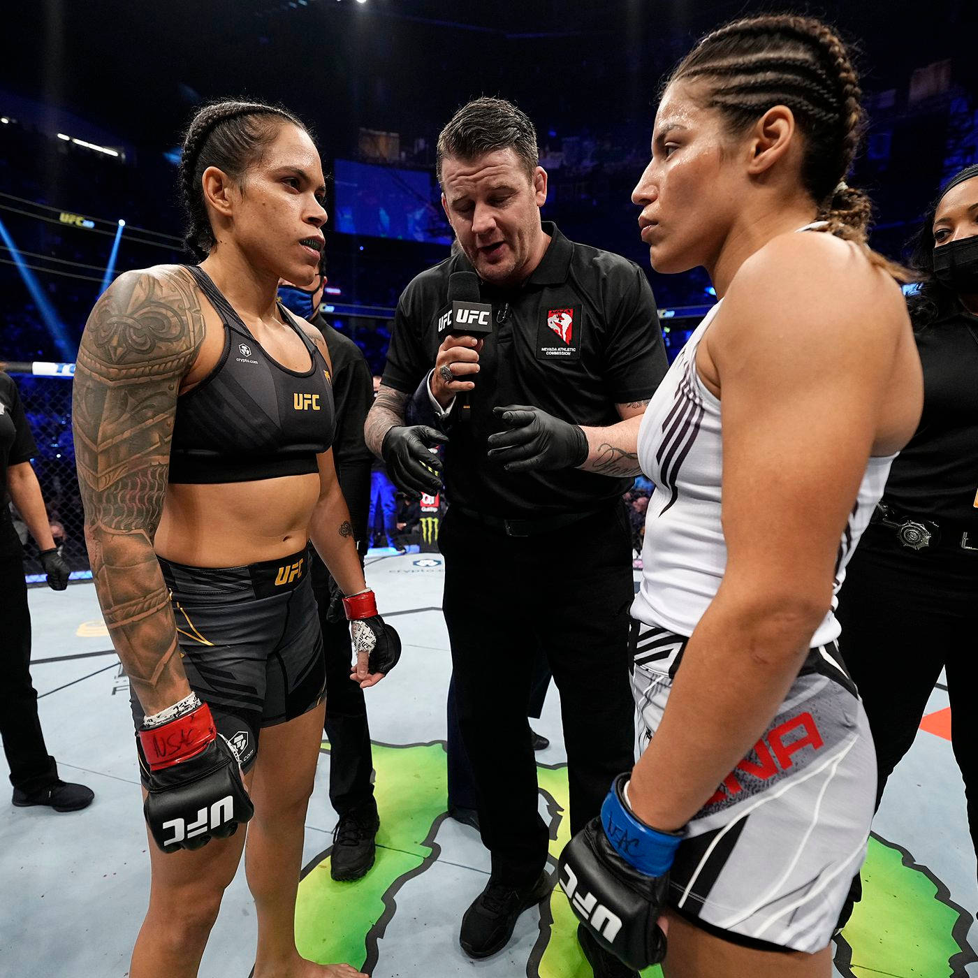 Julianna Peña And Amanda Nunes Before Fight Wallpaper