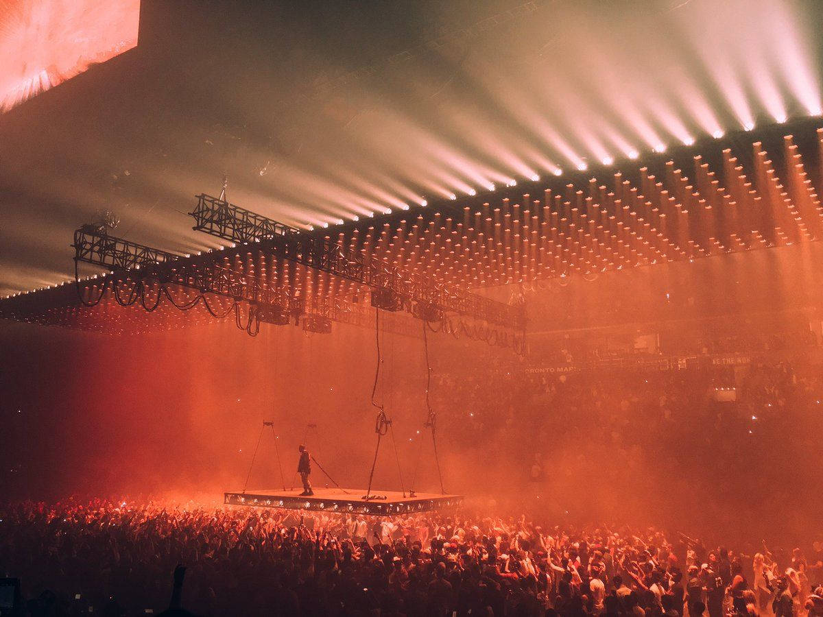 Kanye West Saint Pablo Lighting Wallpaper