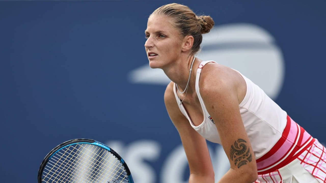 Karolina Pliskova Tennis Side View Wallpaper