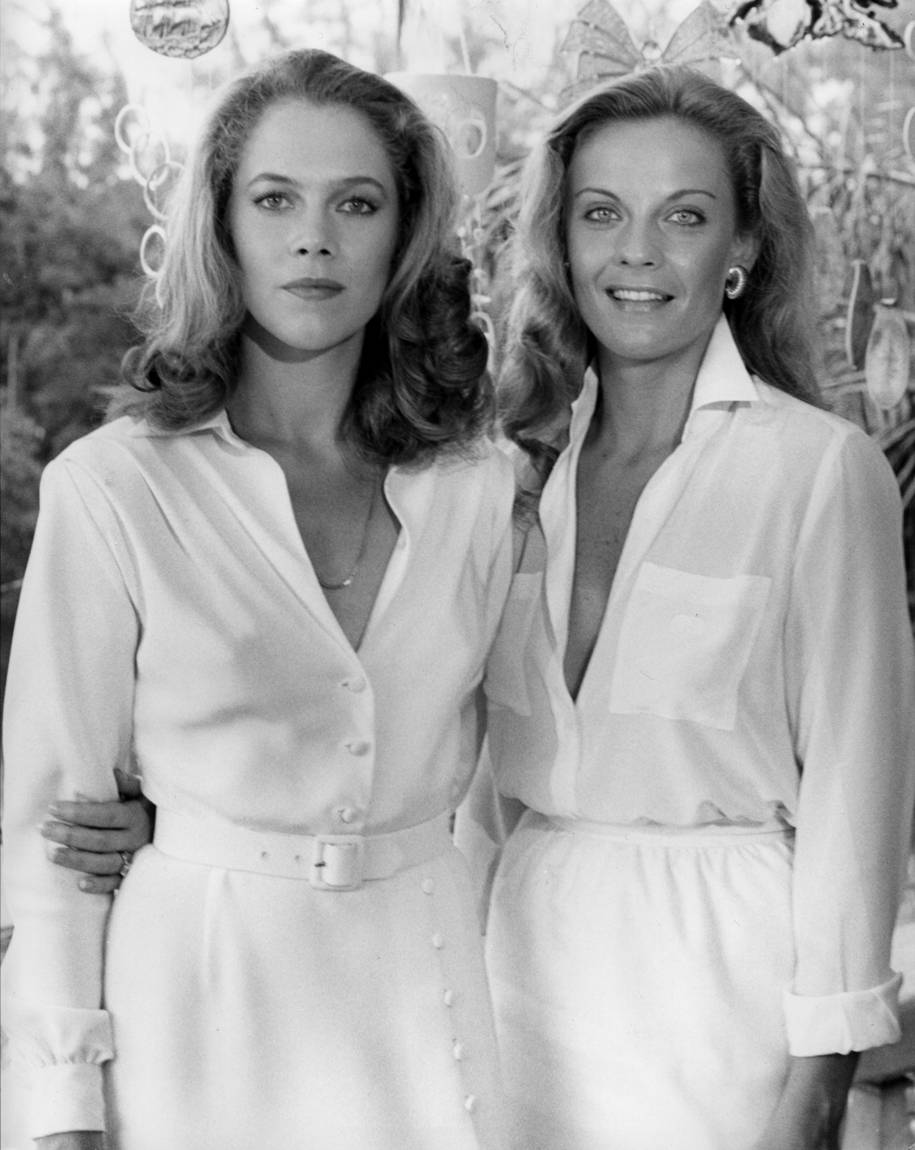 Kathleen Turner And Kim Zimmer Wallpaper