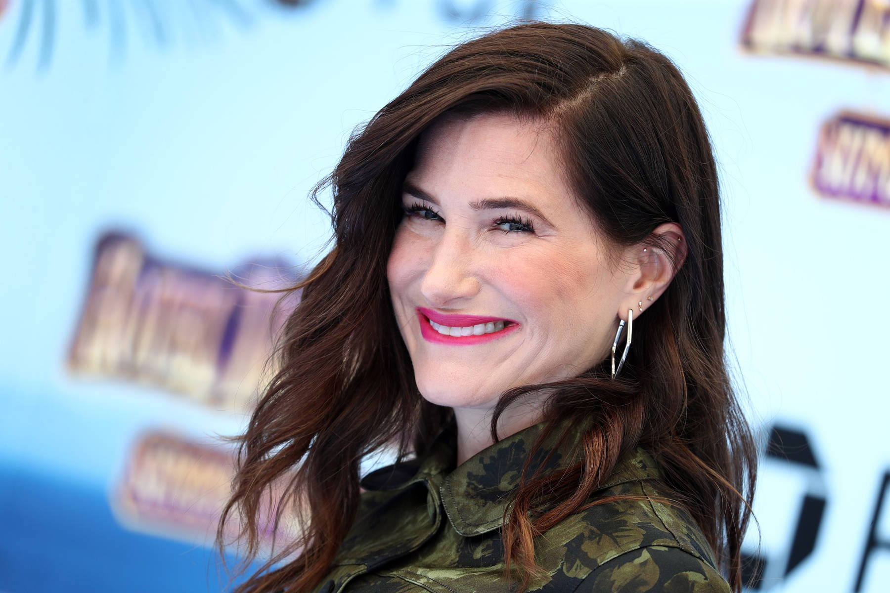 Kathryn Hahn Spiderverse Casting Wallpaper