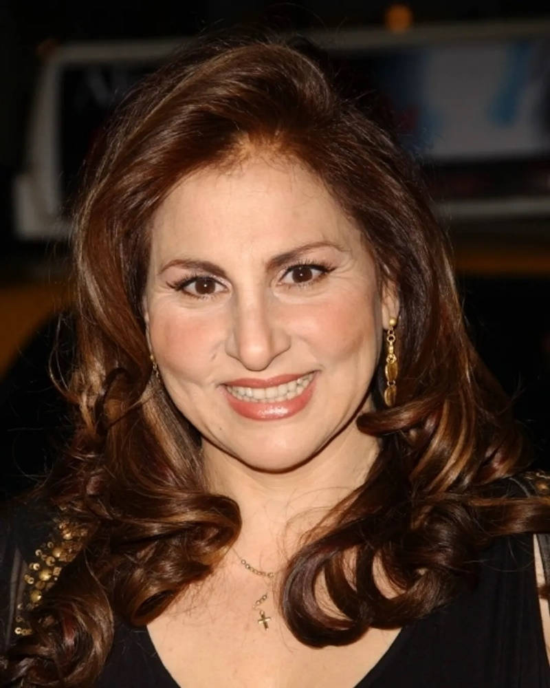 Kathy Najimy Glowing Wavy Brown Hair Wallpaper