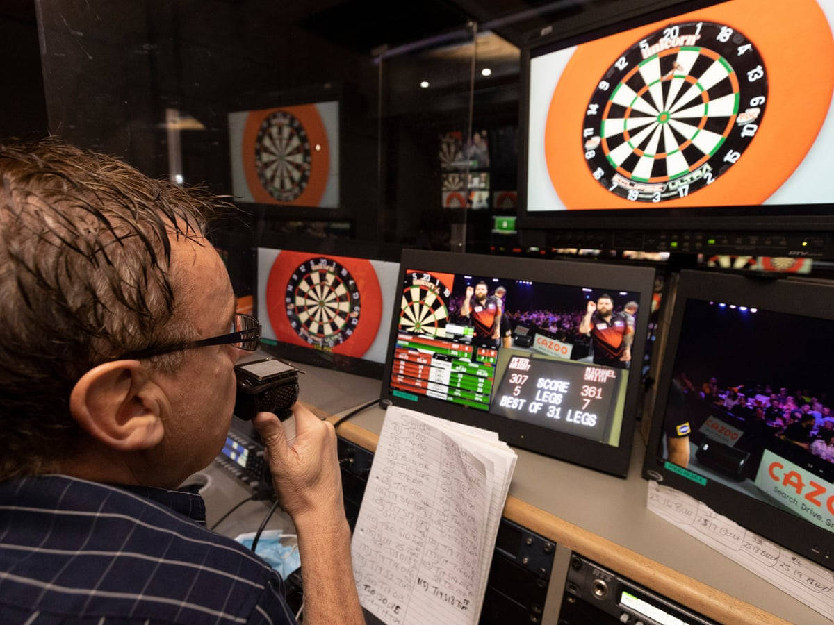 Keith Deller Tv Darts Sport Spotter Wallpaper