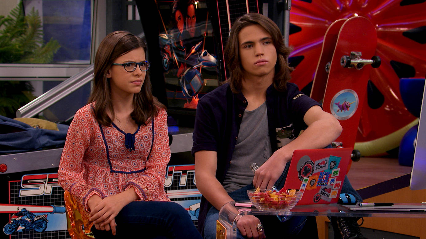 Kenzie And Scott In A Scene From Game Shakers Wallpaper