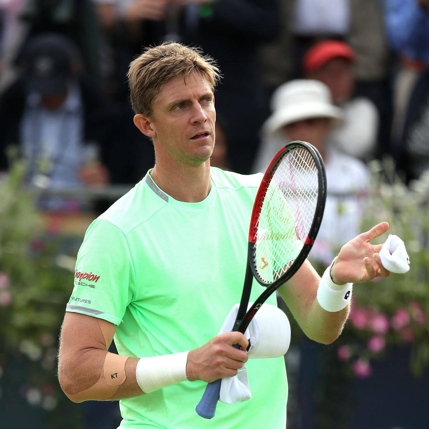 Kevin Anderson Neon Green Shirt Wallpaper