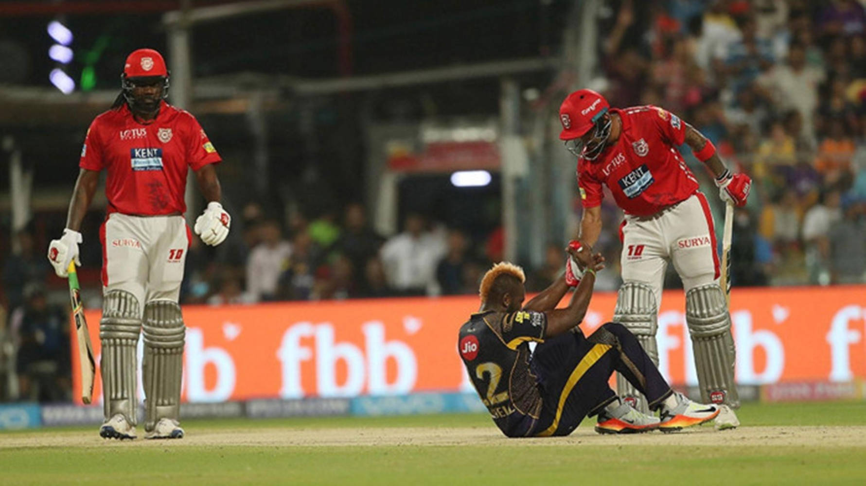 Kl Rahul In Action Against Kolkata Knight Riders Wallpaper