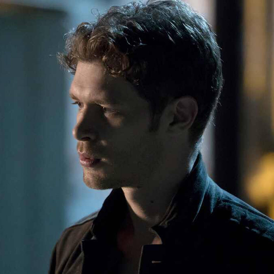 Klaus Mikaelson Looking Sad Wallpaper