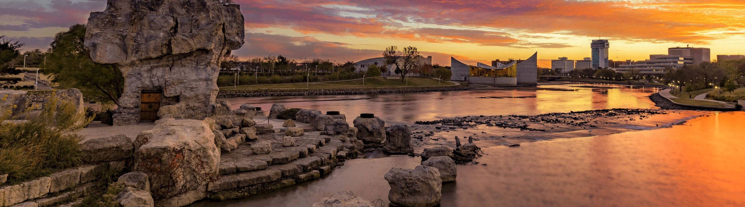 Landscape Of Wichita's Keeper Of The Plains. Wallpaper