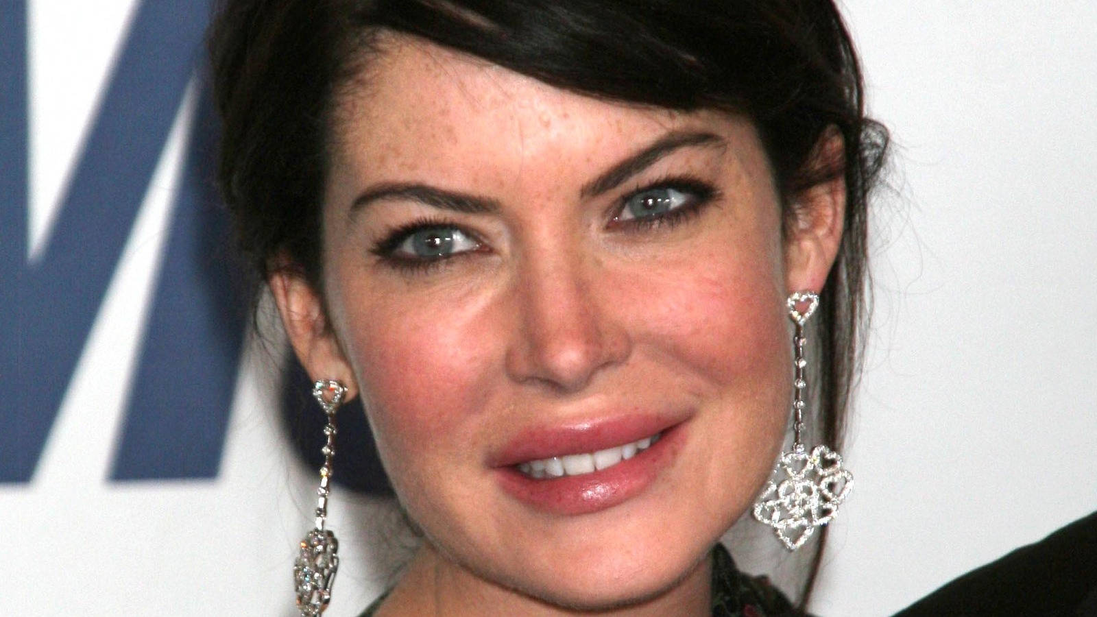 Lara Flynn Boyle At Hyatt Regency Century Plaza Wallpaper