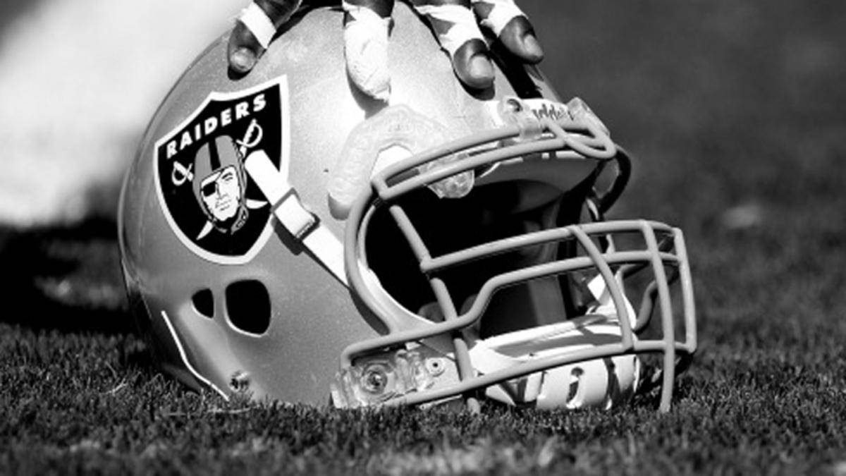 Las Vegas Raiders Player Headgear Wallpaper