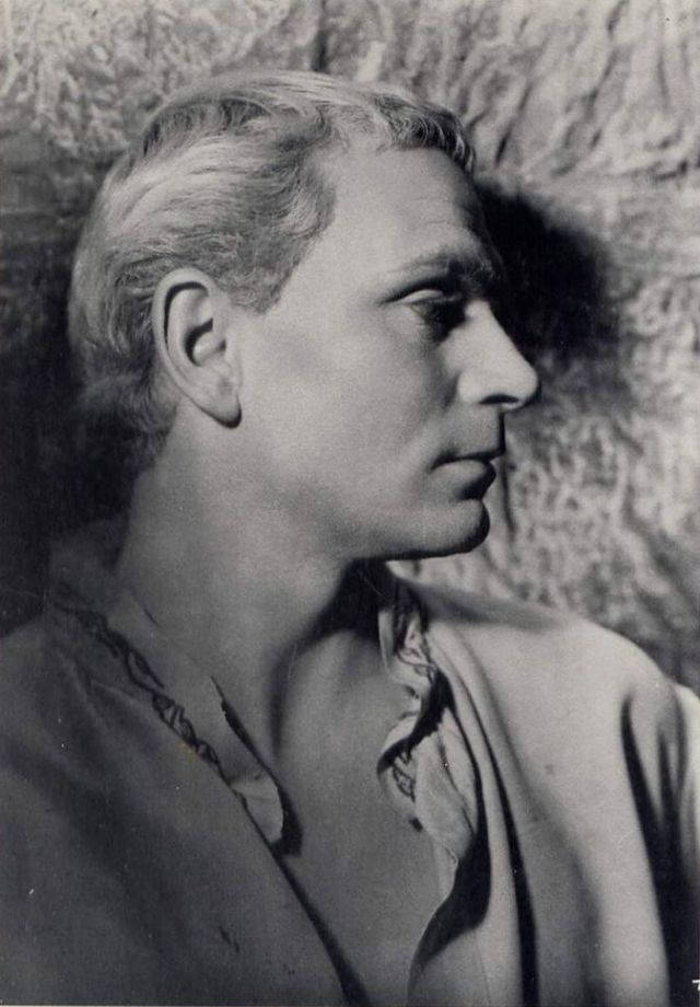 Laurence Olivier Actor Hamlet Wallpaper