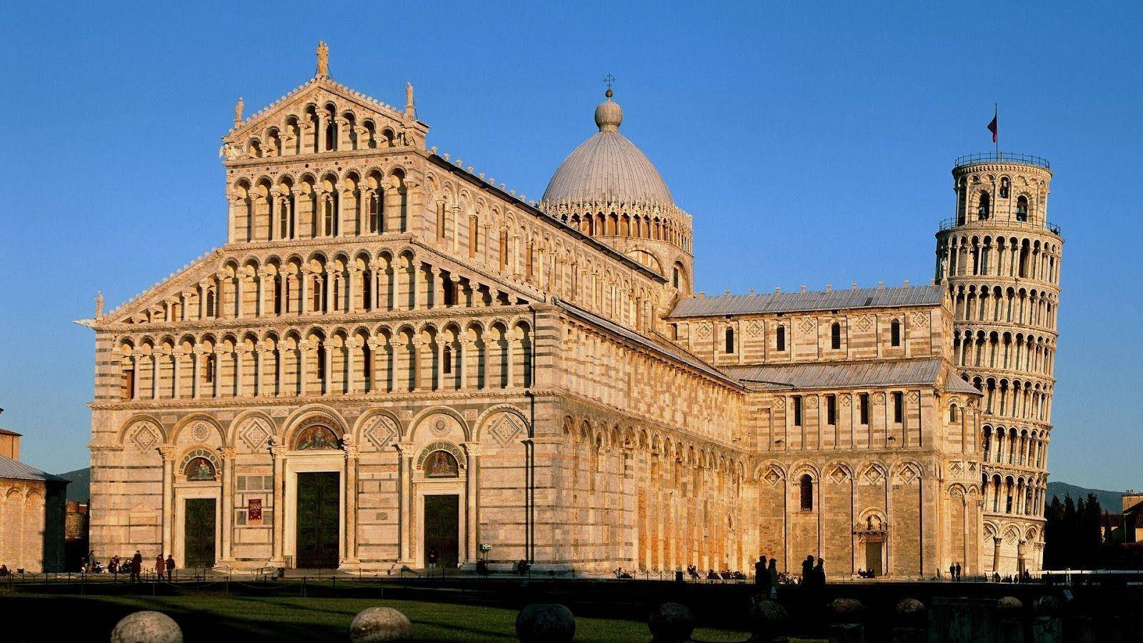 Leaning Tower Of Pisa Behind Cathedral Wallpaper