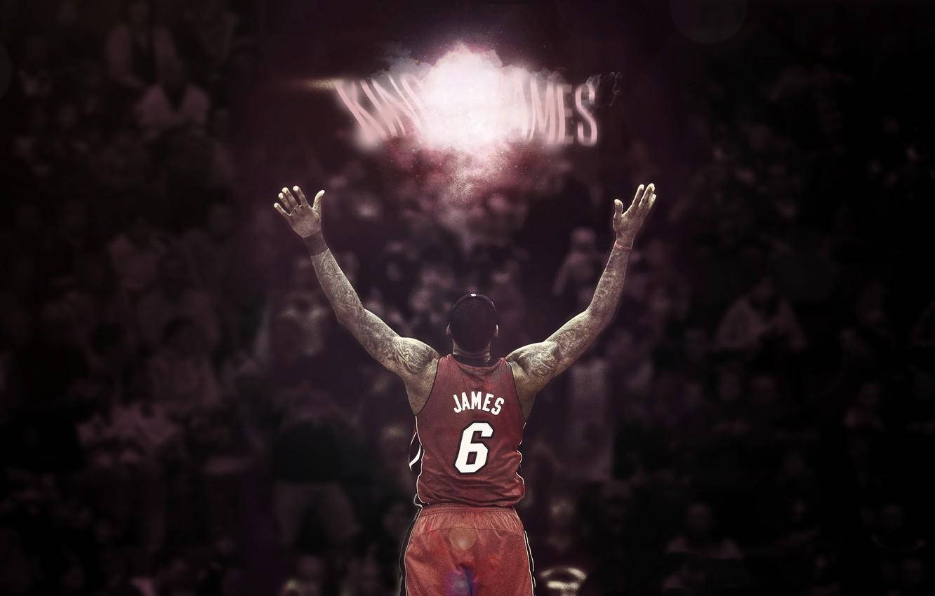 Lebron James Of Nba Miami Heat Wallpaper