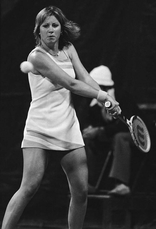 Legendary Chris Evert In Action On Court Wallpaper