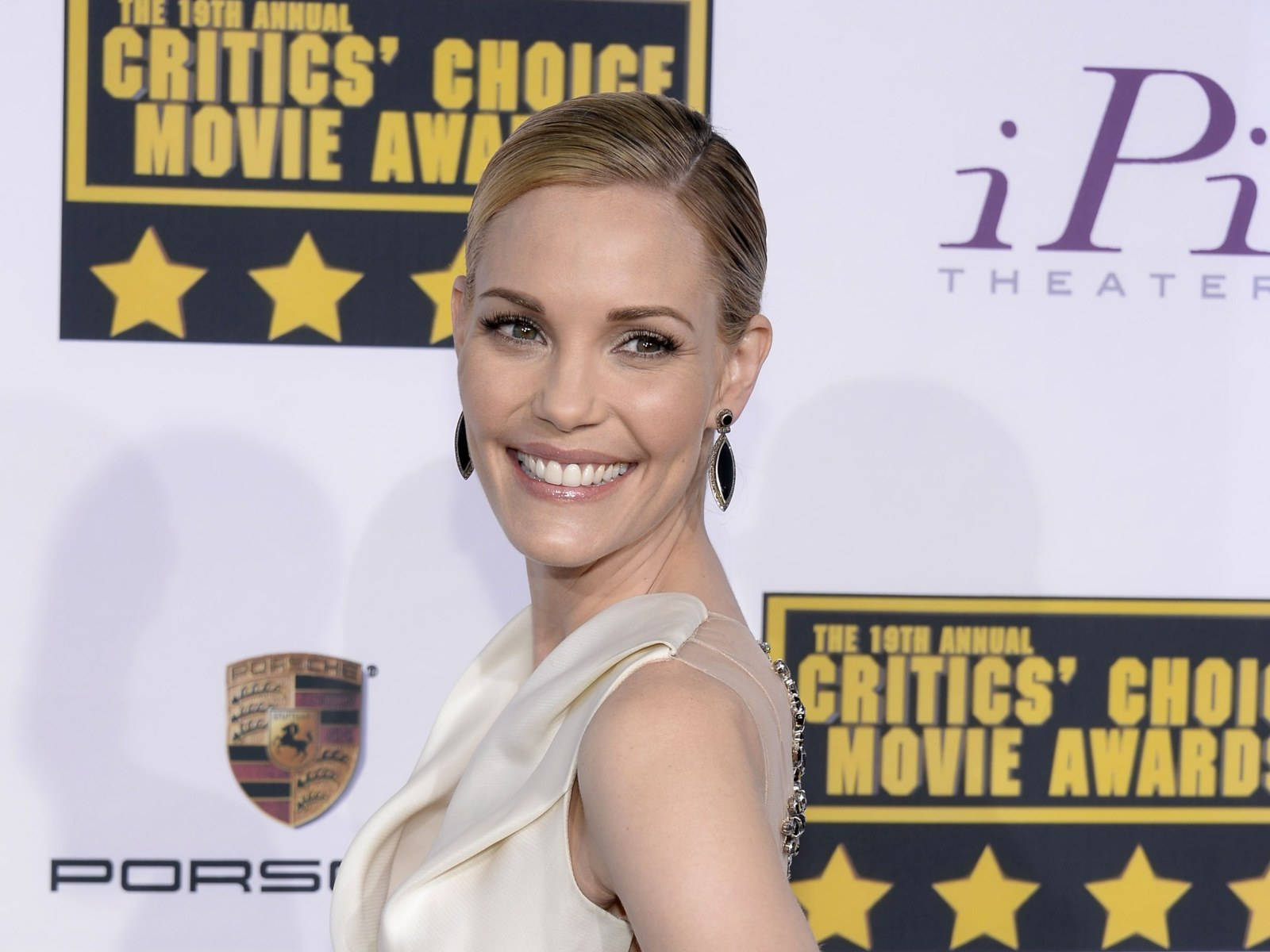 Leslie Bibb 19th Annual Critics' Choice Movie Awards Wallpaper