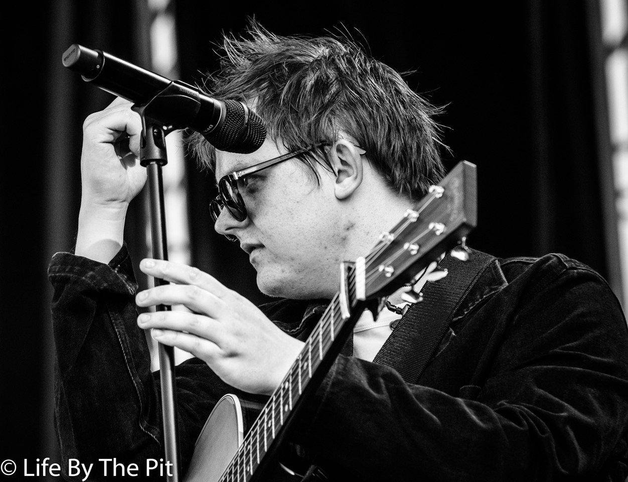 Lewis Capaldi Mad Cool Festival 2019 Wallpaper