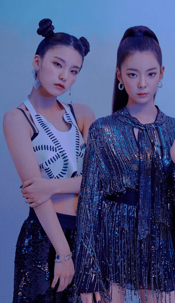 Lia And Yeji Itzy Wallpaper