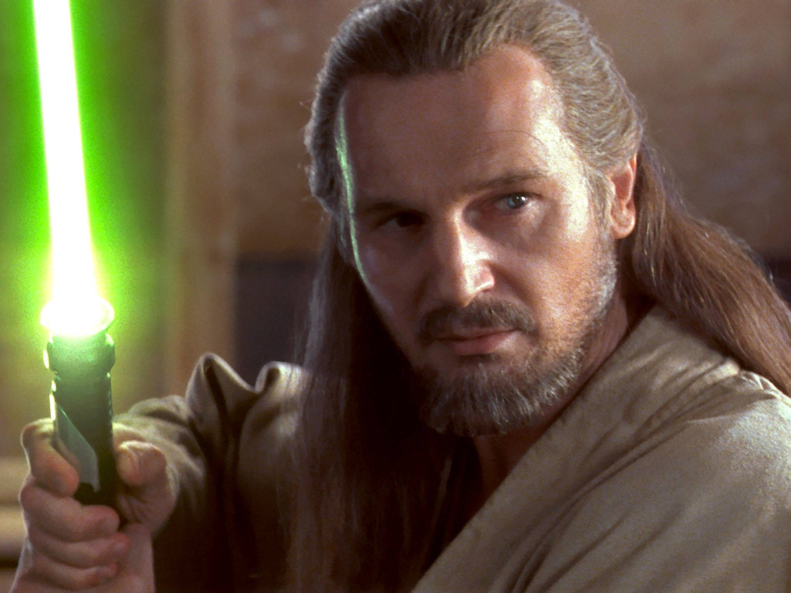 Liam Neeson Qui-gon Jinn Star Wars Light Saber Wallpaper