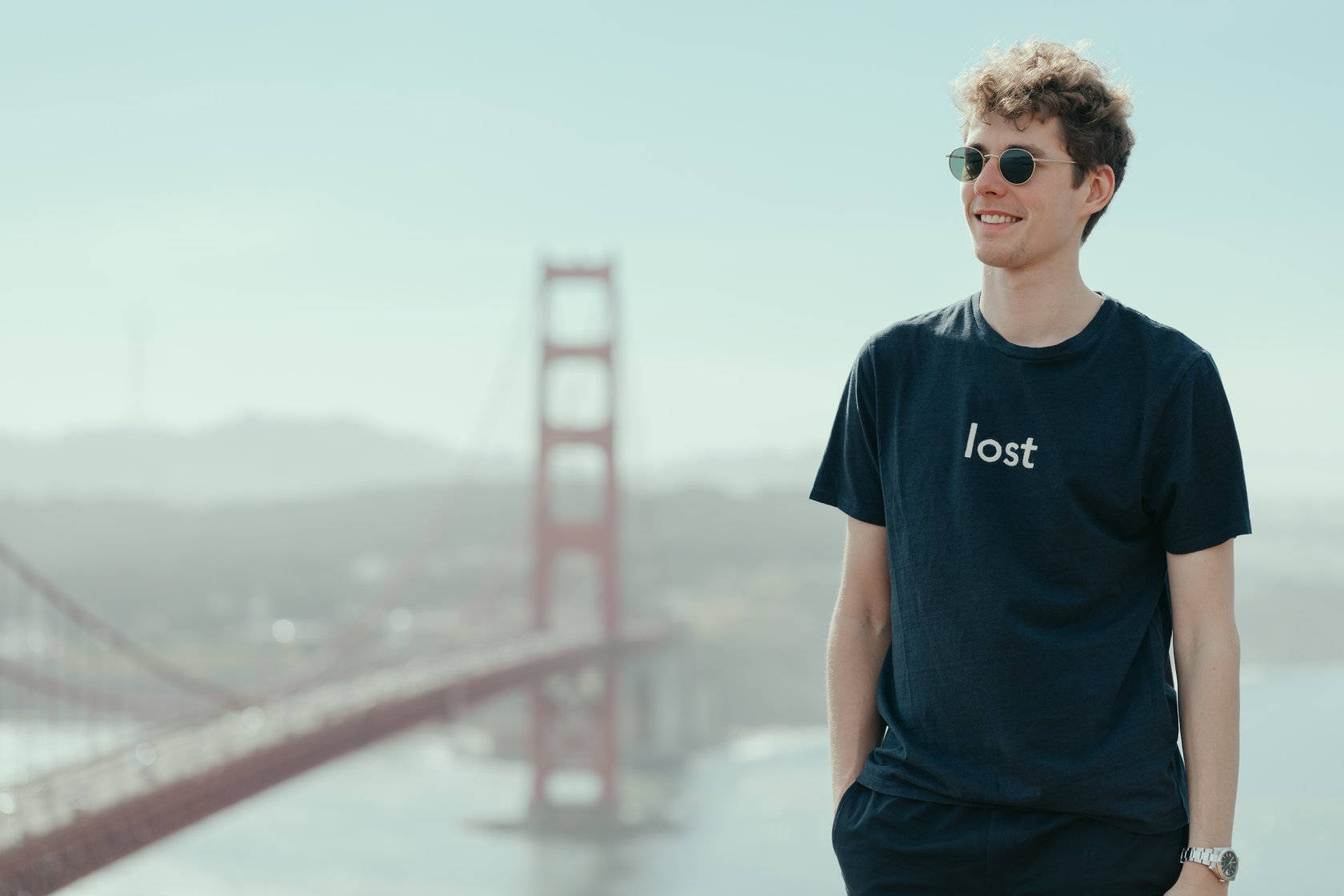 Lost Frequencies Performing At Golden Gate Bridge Wallpaper