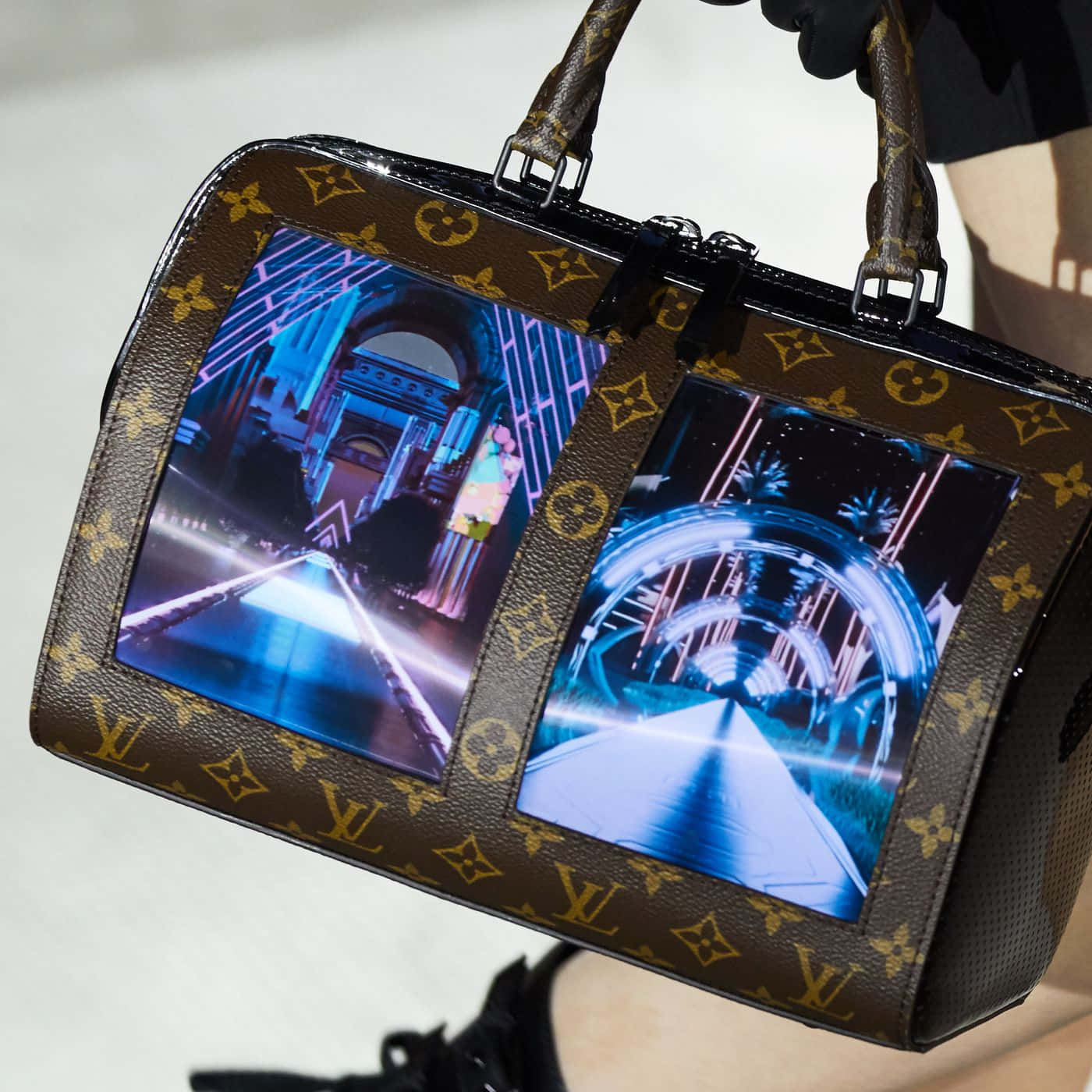 Louis Vuitton Flexible Display Handbag Wallpaper